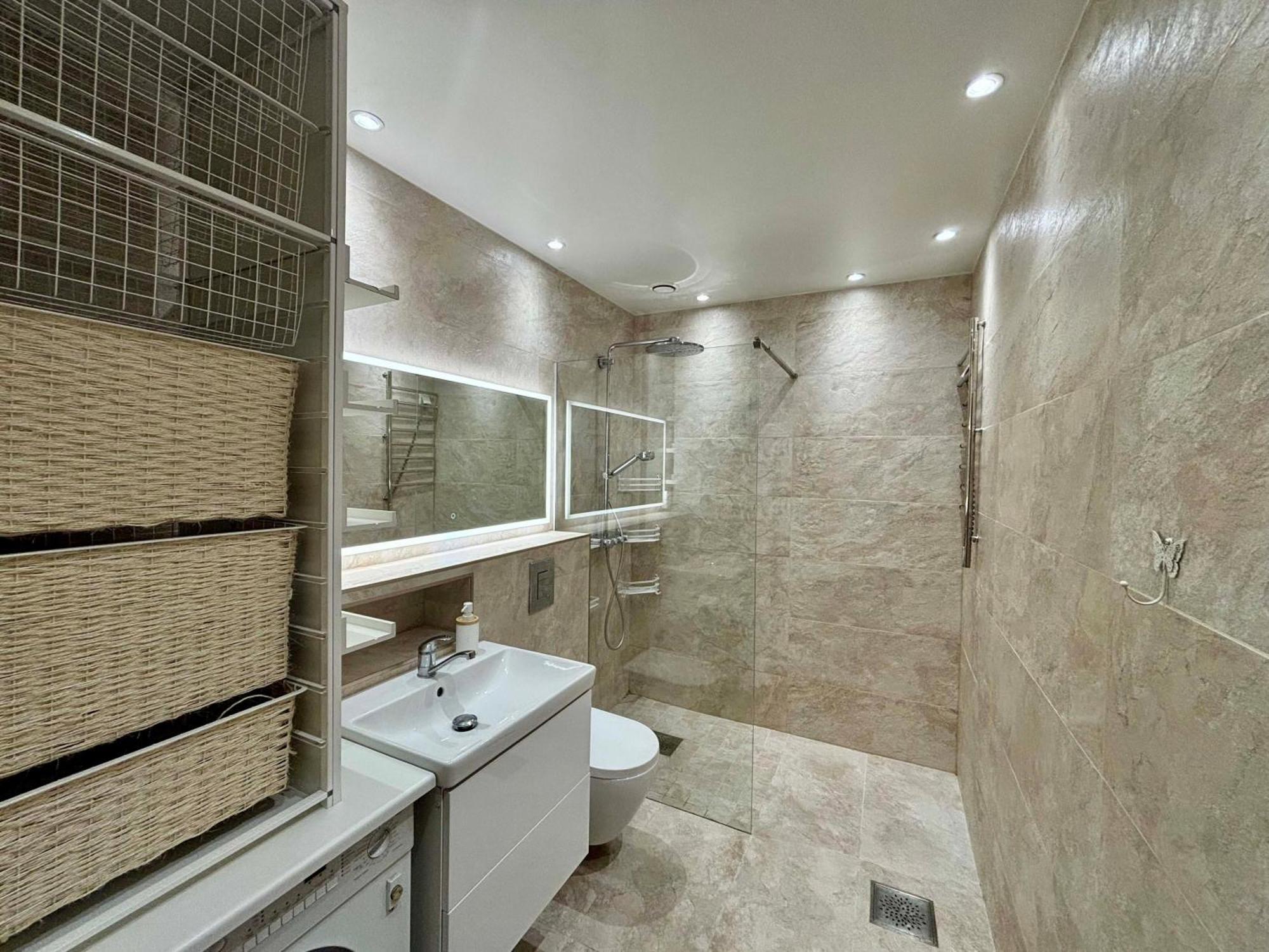 Next To Old Town, Free Underground Parking, Peaceful Location Appartement